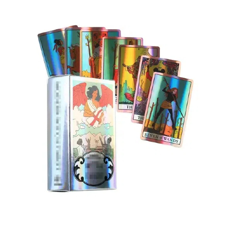 Explorer les avantages des cartes de tarot personnalisées pour les lecteurs professionnels